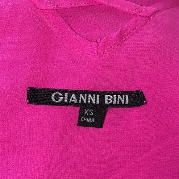 Beautiful junior’s sexy top - Picture 5 of 7